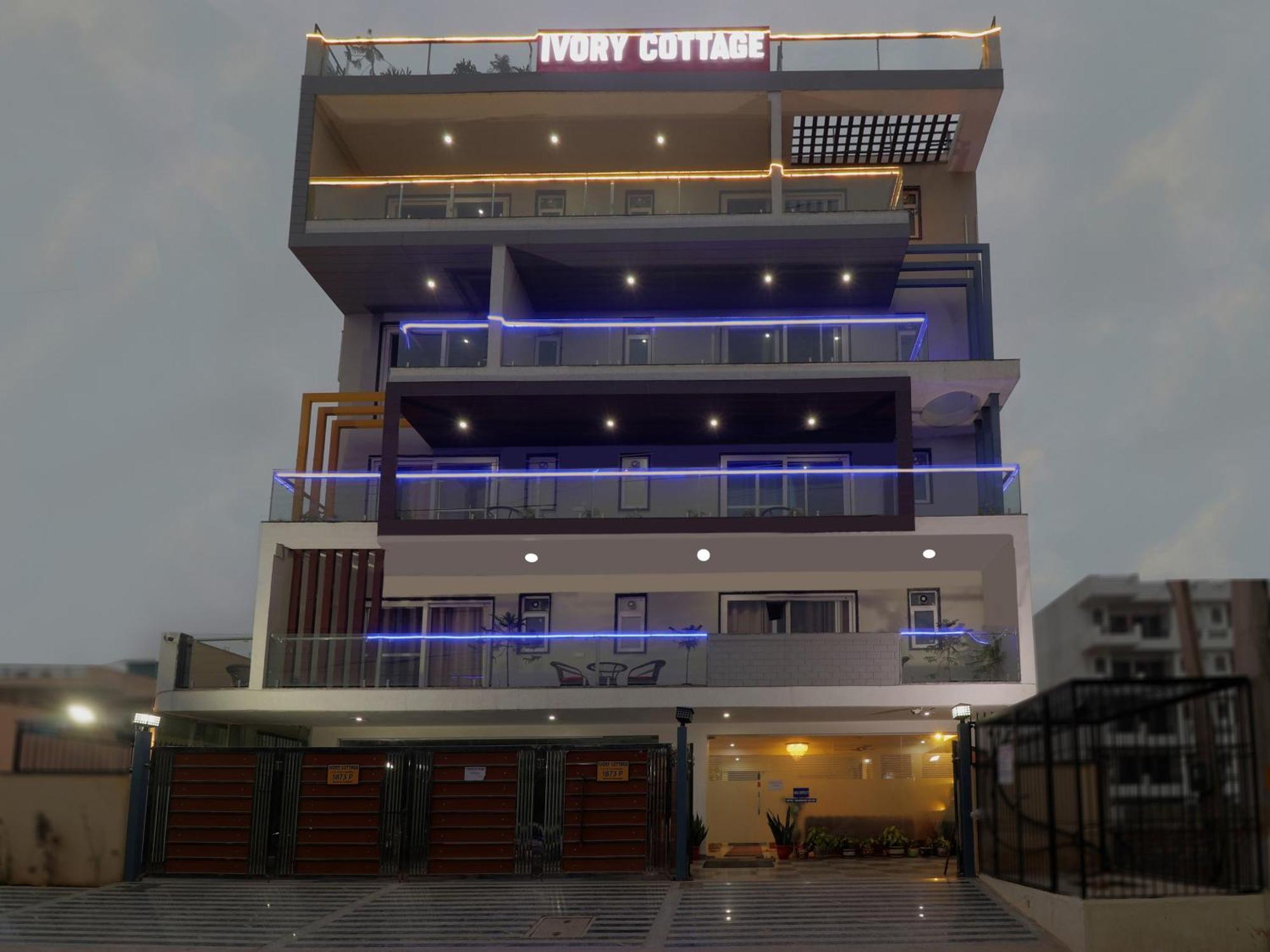 Treebo Rejoice 52 - 3Km From Huda City Metro Station Badshahpur Exteriör bild