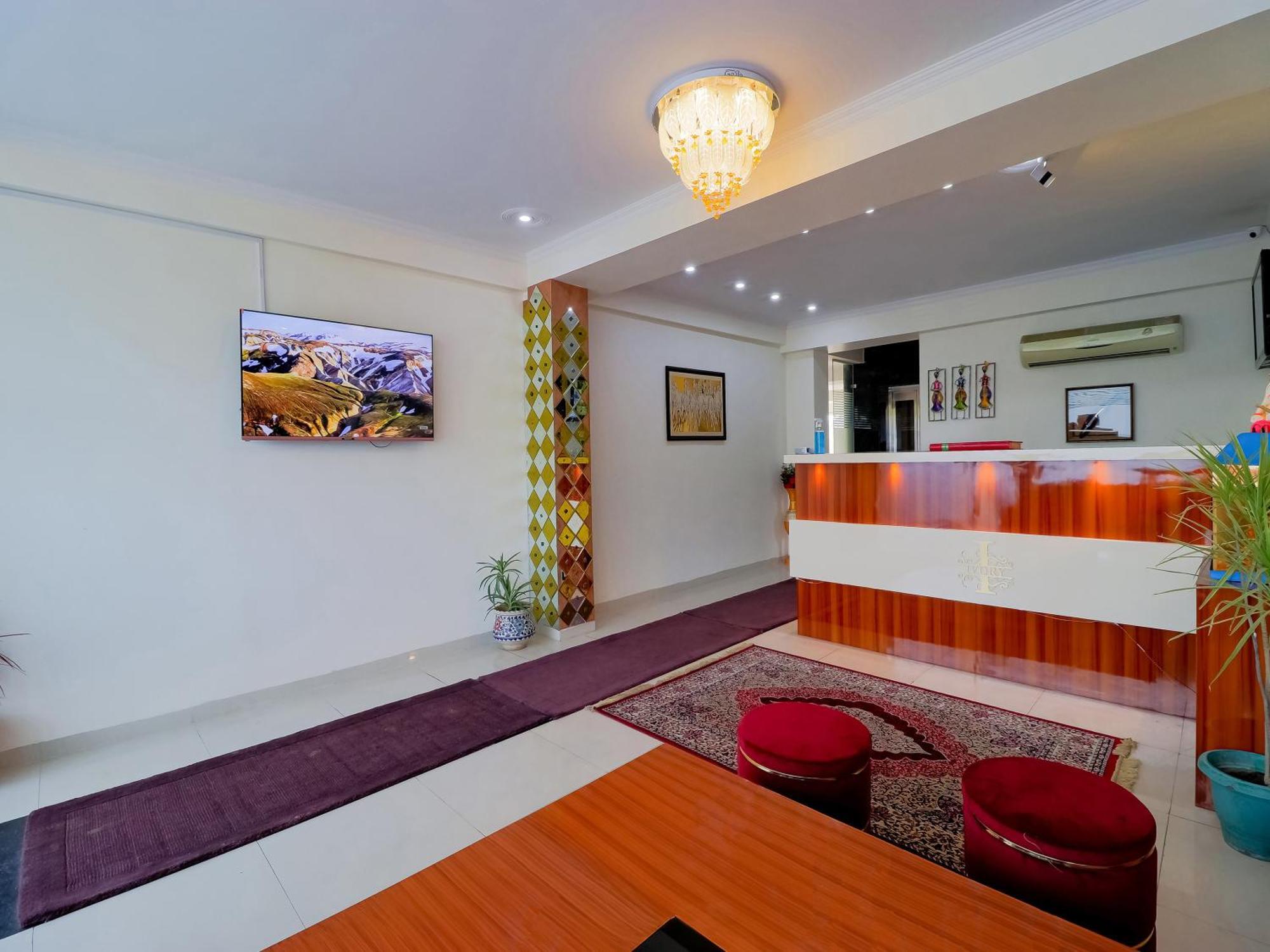 Treebo Rejoice 52 - 3Km From Huda City Metro Station Badshahpur Exteriör bild