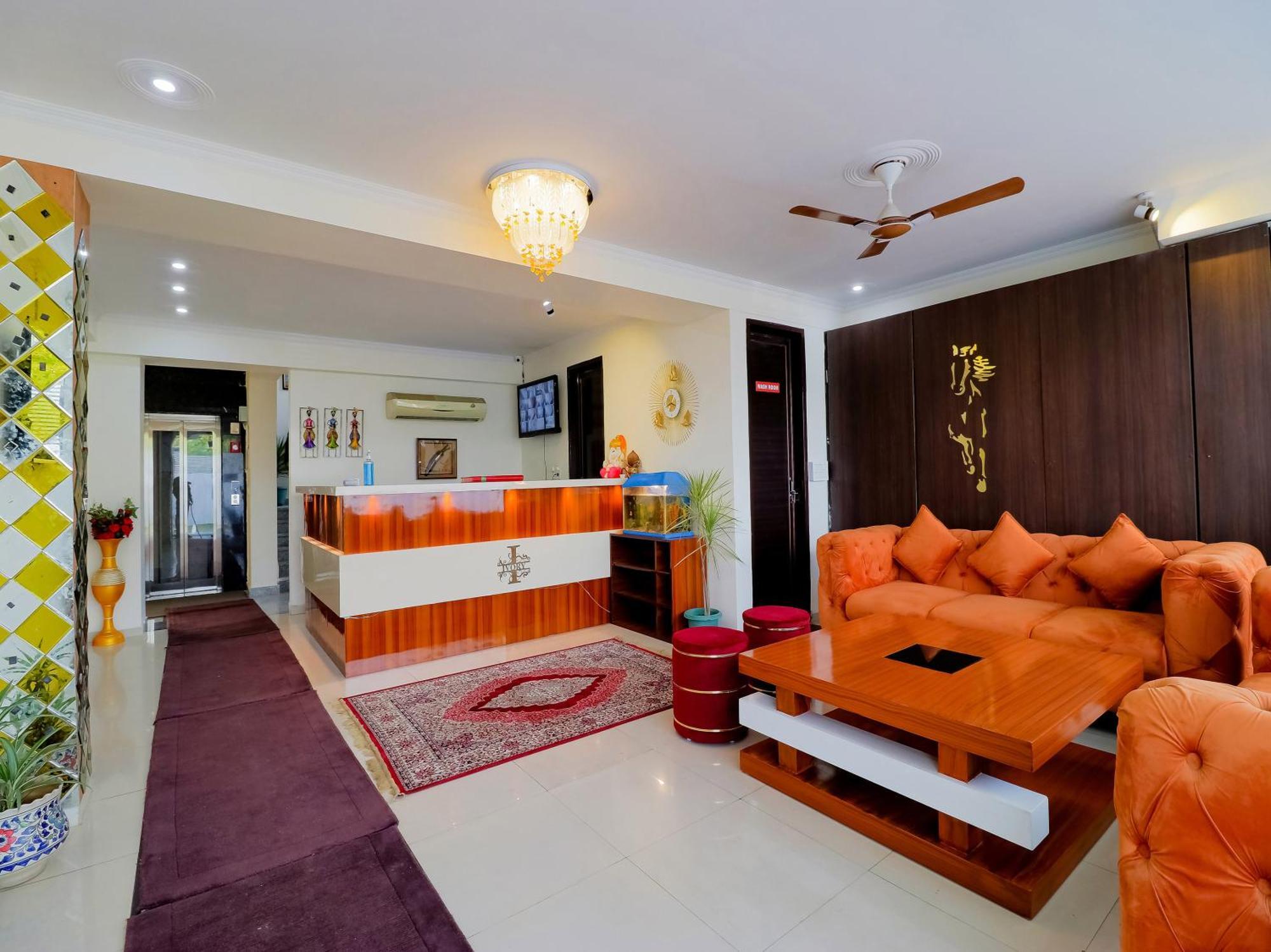 Treebo Rejoice 52 - 3Km From Huda City Metro Station Badshahpur Exteriör bild