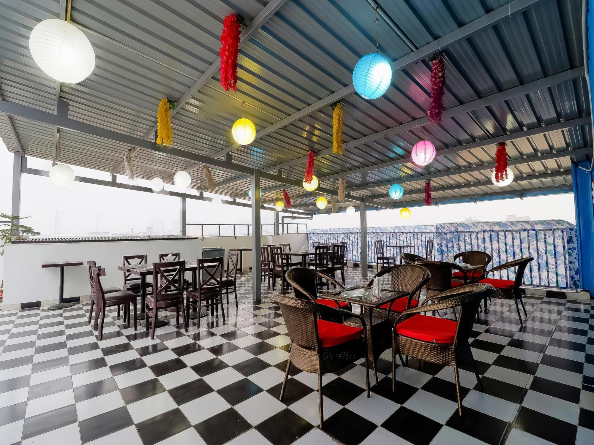 Treebo Rejoice 52 - 3Km From Huda City Metro Station Badshahpur Exteriör bild