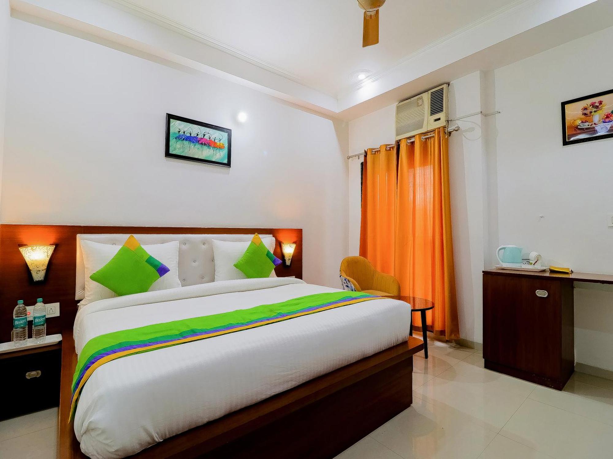 Treebo Rejoice 52 - 3Km From Huda City Metro Station Badshahpur Exteriör bild