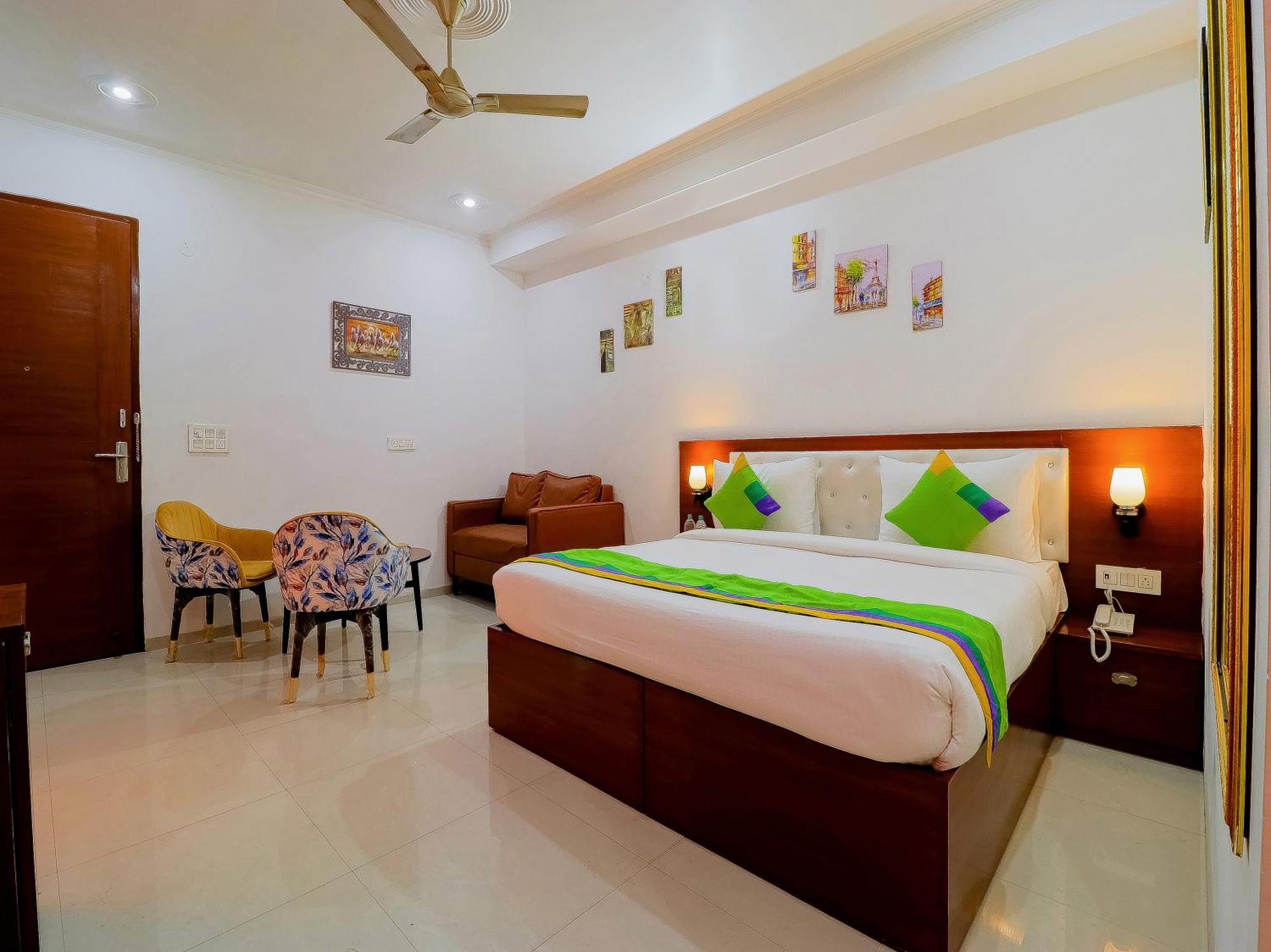 Treebo Rejoice 52 - 3Km From Huda City Metro Station Badshahpur Exteriör bild