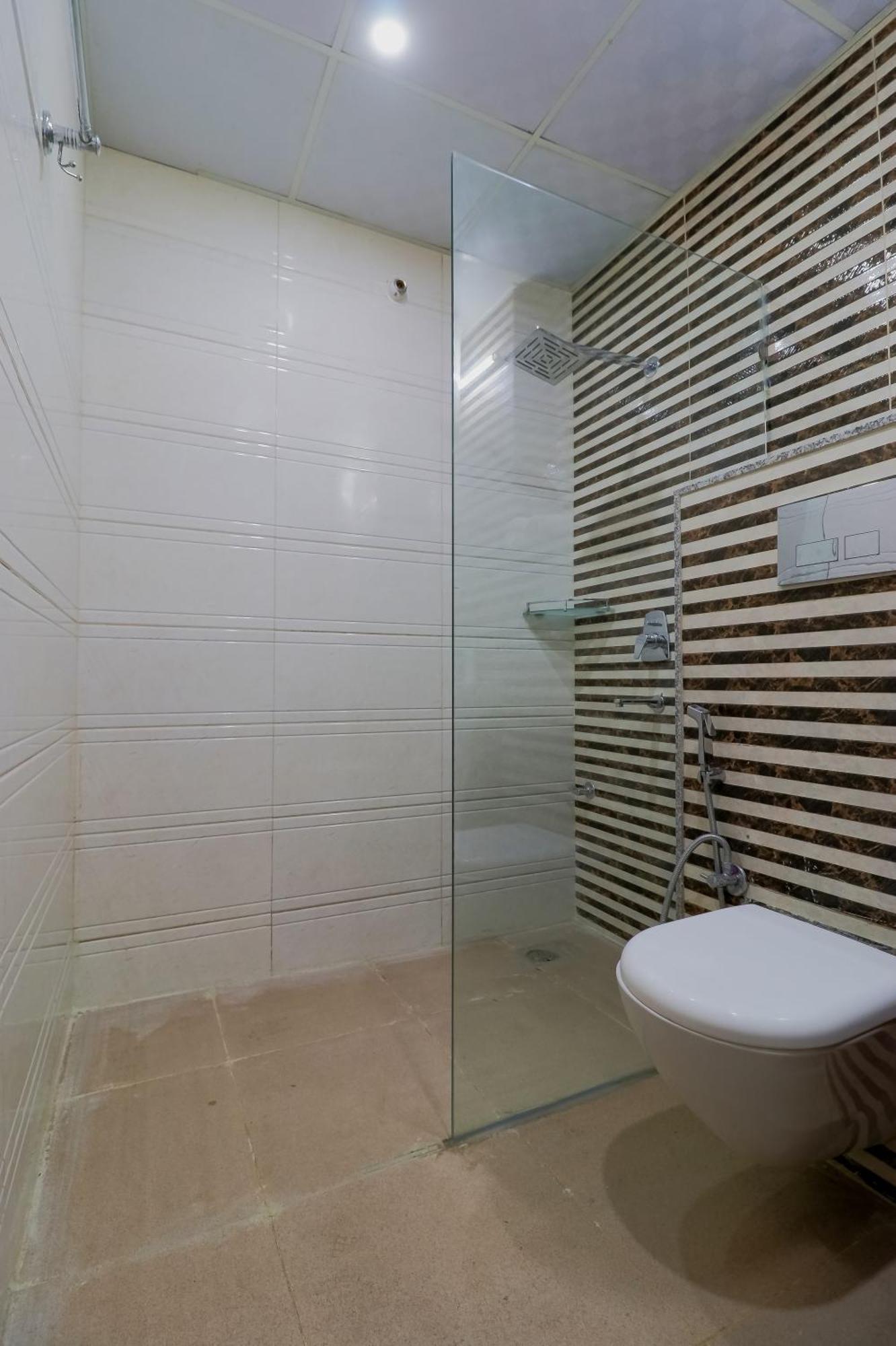 Treebo Rejoice 52 - 3Km From Huda City Metro Station Badshahpur Exteriör bild