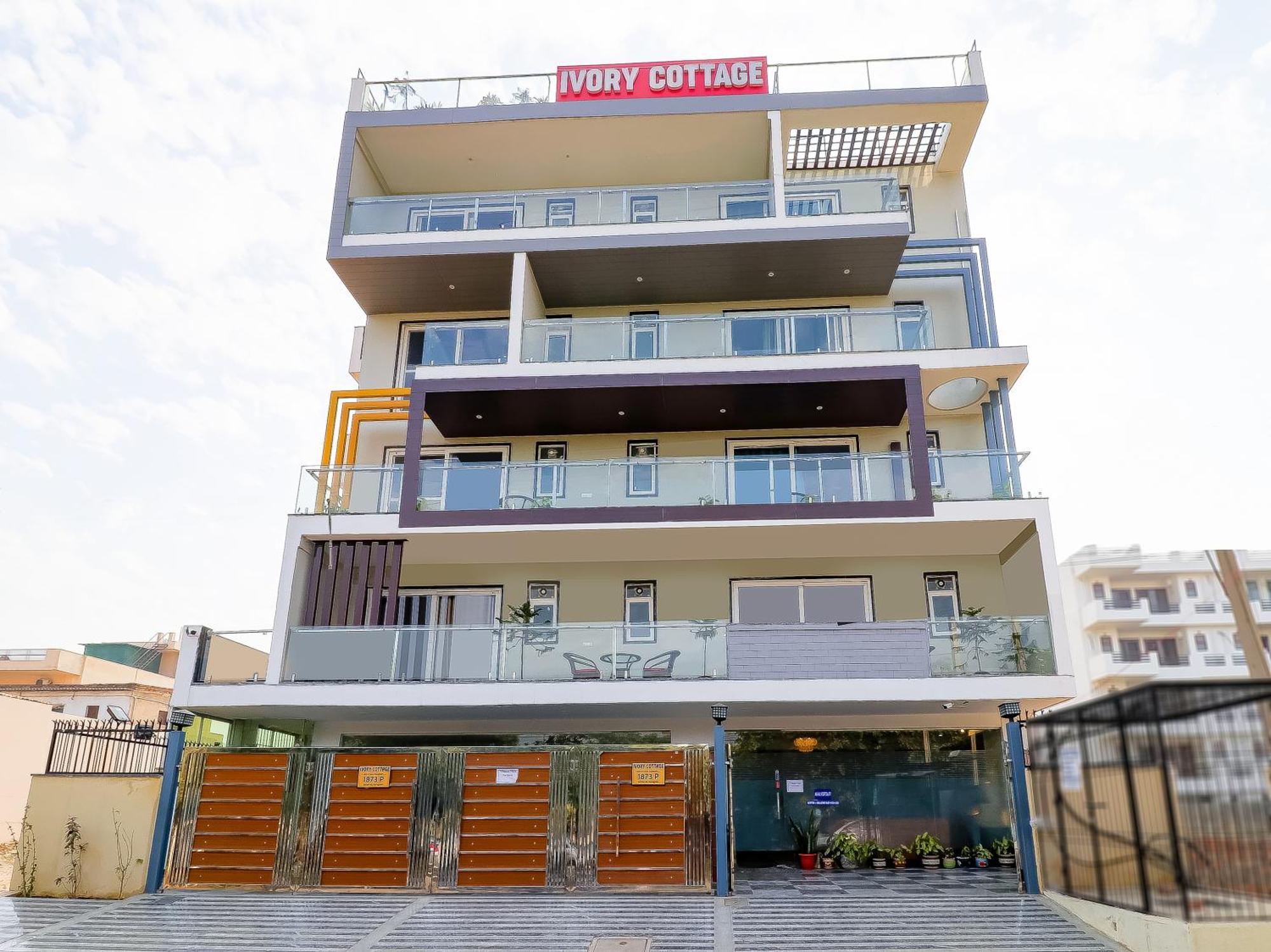 Treebo Rejoice 52 - 3Km From Huda City Metro Station Badshahpur Exteriör bild